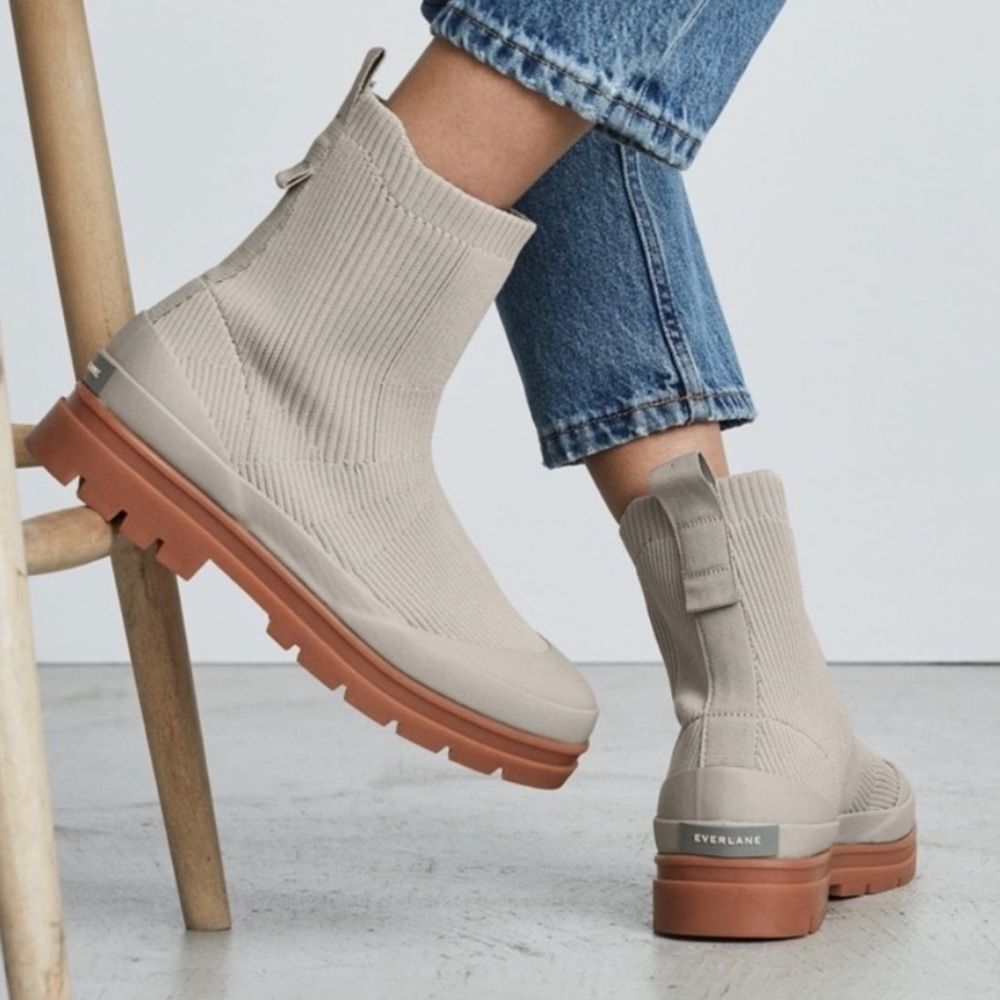 Everlane The Utility Boot Reknit Stretch Ankle in Stone Size 9.5